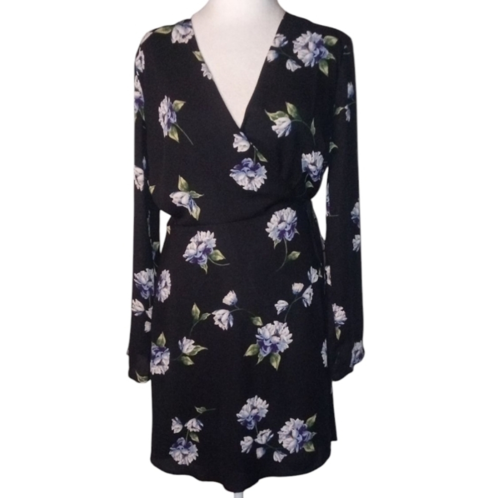 Nordstrom Lush Elly Floral Blue Hydrangea True Wrap Mini Dress Size Large NWT - Picture 4 of 12